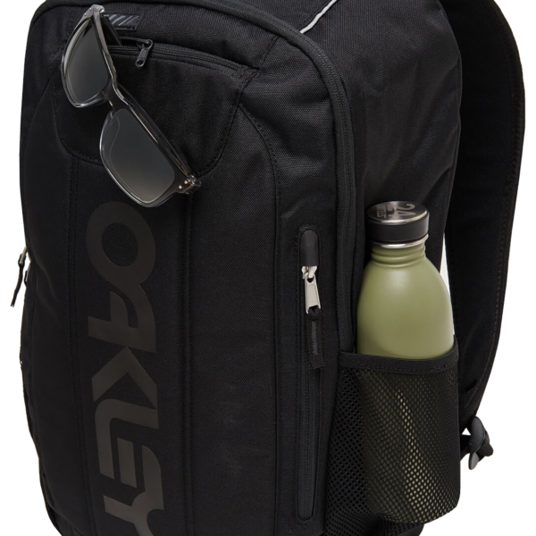 Oakley Enduro 20L 3.0 Backpack - Image 4